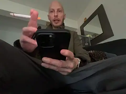 Snapshot of Germankink chatting on February 13, 2025, 3:35 pm Germankink online show from February 13, 2025, 3:35 pm