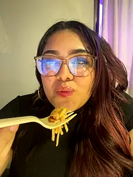 KathyGonzalez online show from September 10, 2025, 7:58 pm