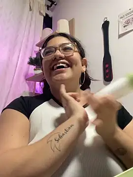 KathyGonzalez online show from September 24, 2025, 7:28 pm