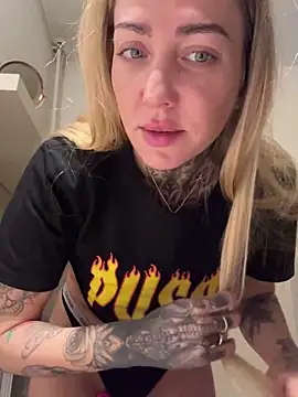 Snapshot of ElenaHaze chatting on December 13, 2024, 8:30 am ElenaHaze online show from December 13, 2024, 8:30 am