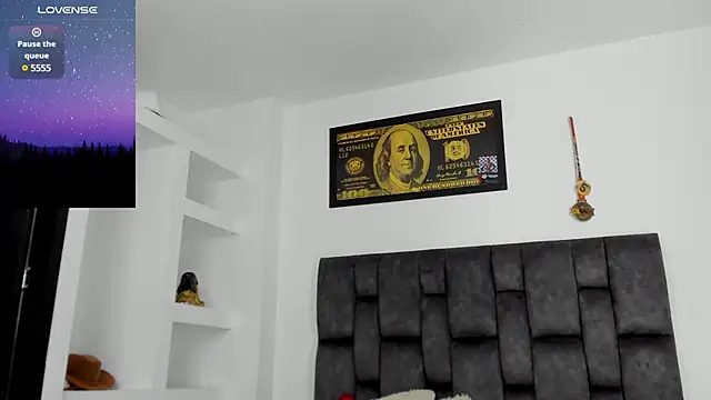 MattRodriguez9 online show from February 9, 2025, 6:26 pm