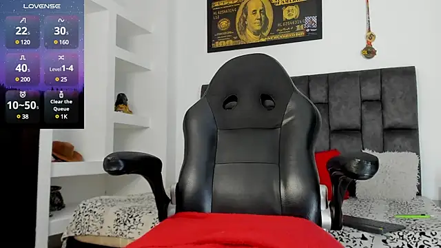 MattRodriguez9 online show from February 10, 2025, 11:04 am