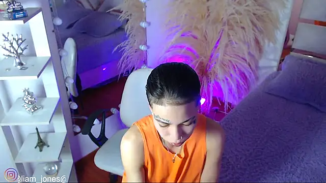 Jonesliam23 online show from February 9, 2026, 7:18 pm