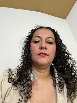 luisa curli online show from January 16, 2026, 1:31 am