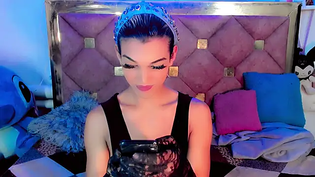 the-horus-girl online show from December 13, 2024, 6:49 pm