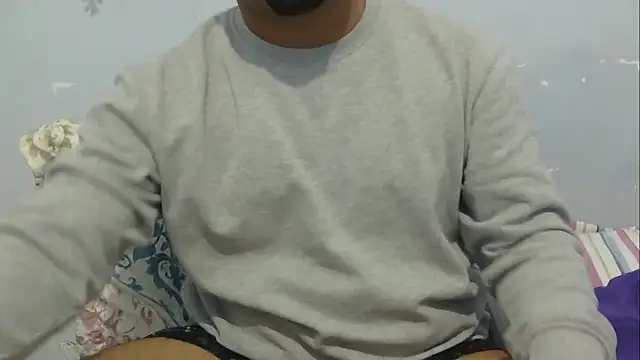 Snapshot of Mobtcreator23 chatting on May 11, 2026, 12:27 am Mobtcreator23 online show from May 11, 2026, 12:27 am