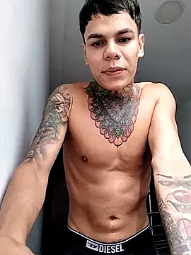 Jordyrodriiguez online show from September 30, 2025, 1:27 pm