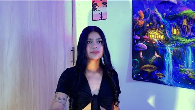 CatrinaRossi online show from November 5, 2025, 3:28 am