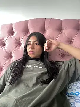 Liissa cute  online show from December 28, 2024, 9:08 pm