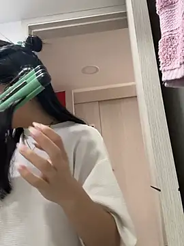 Liissa cute  online show from February 12, 2026, 7:09 pm