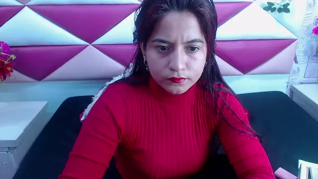 MariaClay online show from February 11, 2025, 12:05 pm