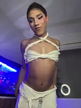 Emaa- online show from November 3, 2025, 11:04 pm