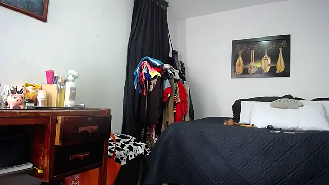 Sweeetness Milf online show from February 19, 2025, 4:33 pm