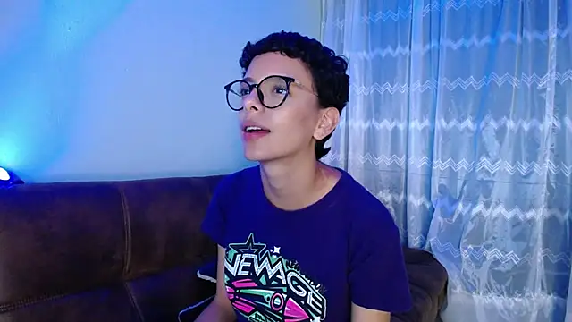 peyton golden1 online show from March 9, 2025, 7:23 am