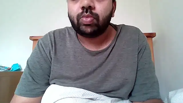 whoreboi98 online show from April 20, 2026, 9:56 am