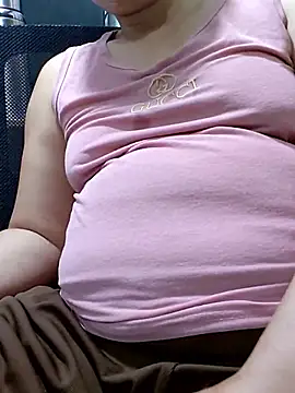 Snapshot of _Mira_69_ chatting on April 3, 2026, 1:42 pm Mira 69 online show from April 3, 2026, 1:42 pm