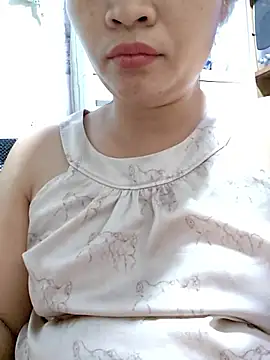 Snapshot of _Mira_69_ chatting on April 12, 2026, 1:43 am Mira 69 online show from April 12, 2026, 1:43 am