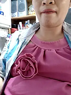 Snapshot of _Mira_69_ chatting on April 16, 2026, 9:32 am Mira 69 online show from April 16, 2026, 9:32 am