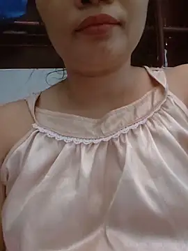 Snapshot of _Mira_69_ chatting on June 23, 2026, 5:27 am Mira 69 online show from June 23, 2026, 5:27 am