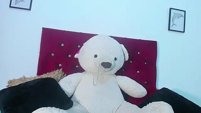 Briyit Doll online show from September 25, 2025, 8:45 pm