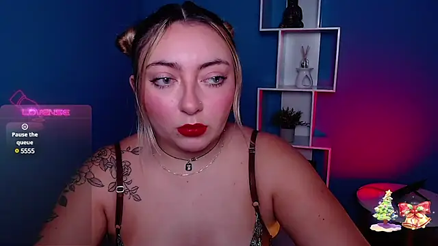 miaawild online show from December 20, 2024, 8:12 pm