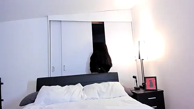 guccipussy1 online show from December 6, 2024, 3:19 am