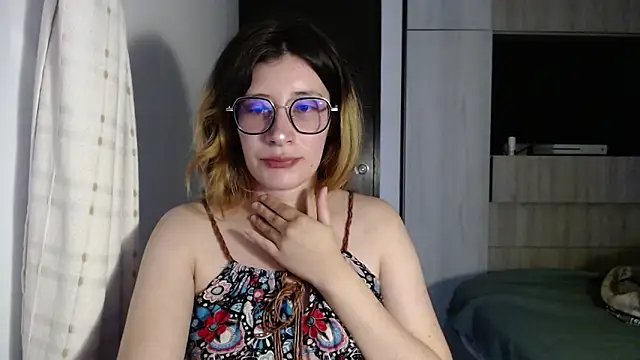 mariana124- online show from December 13, 2024, 2:38 pm