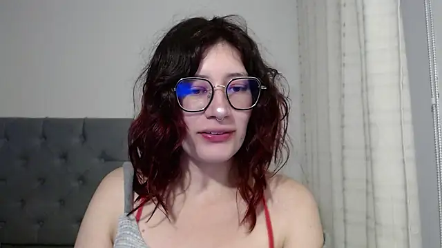 mariana124- online show from January 4, 2025, 10:13 pm