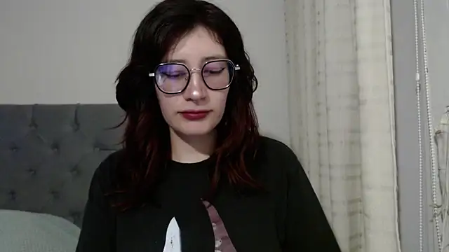 mariana124- online show from January 21, 2025, 7:17 pm