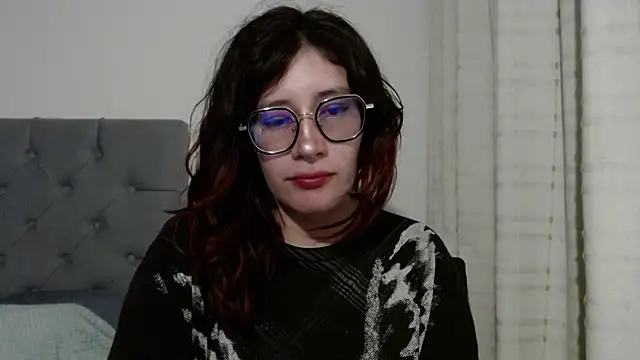 mariana124- online show from February 6, 2025, 12:00 am