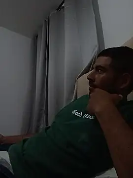 Snapshot of Himoreno25 chatting on October 22, 2025, 1:17 am Himoreno25 online show from October 22, 2025, 1:17 am