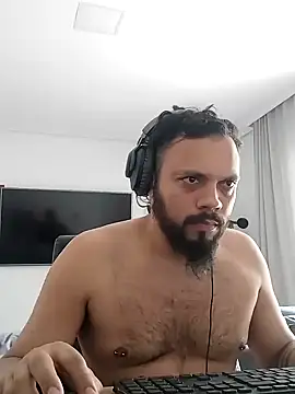 Snapshot of morenindarola chatting on December 19, 2024, 2:57 pm morenindarola online show from December 19, 2024, 2:57 pm