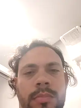 Snapshot of morenindarola chatting on January 16, 2025, 9:40 pm morenindarola online show from January 16, 2025, 9:40 pm