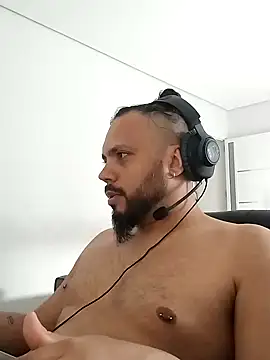 Snapshot of morenindarola chatting on January 18, 2025, 8:30 pm morenindarola online show from January 18, 2025, 8:30 pm