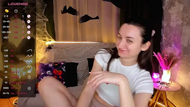 annacooleman online show from October 30, 2025, 2:13 am