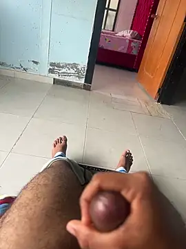 julian670 online show from March 29, 2026, 3:01 pm