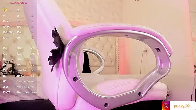 Punkys  online show from February 24, 2025, 8:03 pm