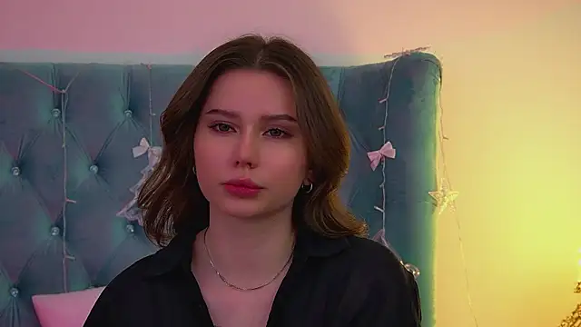 DianaVert online show from December 20, 2025, 1:51 pm