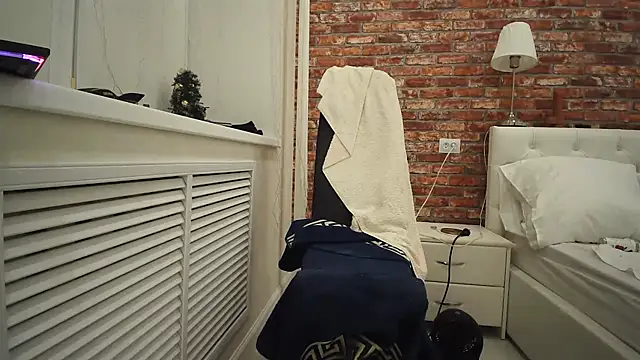 Alexxxx1086 online show from December 19, 2024, 8:44 pm