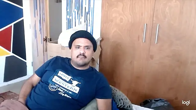 Snapshot of ShaggyList15 chatting on February 3, 2026, 9:53 pm ShaggyList15 online show from February 3, 2026, 9:53 pm