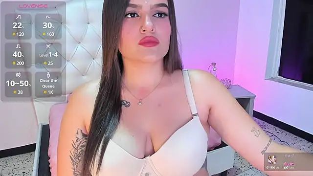 ellarosee  online show from February 24, 2025, 7:30 pm