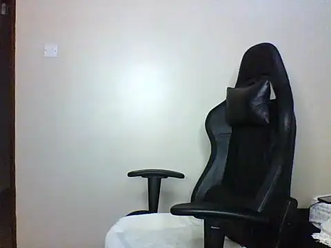 Candii wet  online show from December 2, 2025, 1:11 am