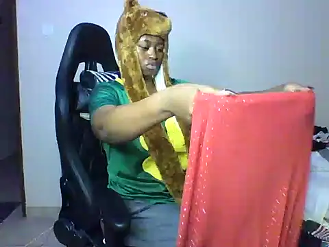 Candii wet  online show from February 15, 2026, 3:31 pm