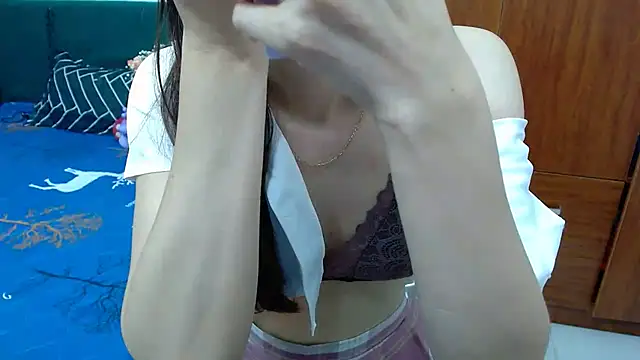 Snapshot of Cindy--Cici chatting on February 14, 2025, 4:15 am Cindy--Cici online show from February 14, 2025, 4:15 am