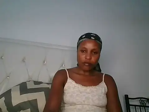 Candykitten online show from March 6, 2025, 6:59 pm