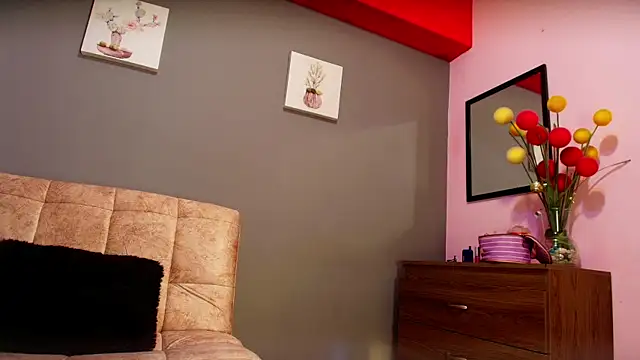 jade brunnette online show from September 24, 2025, 8:12 pm