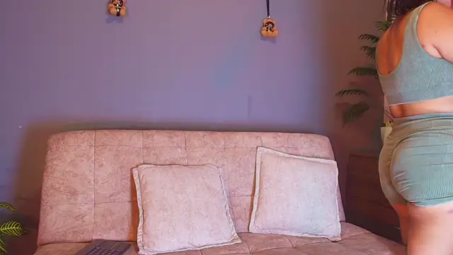 Snapshot of jade_brunnette chatting on April 13, 2026, 8:14 pm jade brunnette online show from April 13, 2026, 8:14 pm