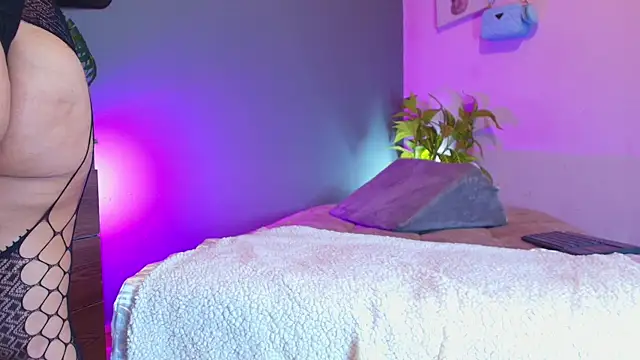 Snapshot of jade_brunnette chatting on May 16, 2026, 7:45 pm jade brunnette online show from May 16, 2026, 7:45 pm