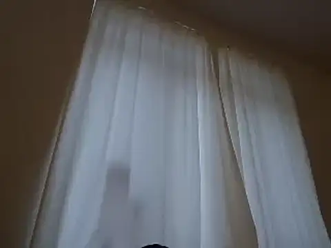 KatieDx online show from February 11, 2025, 2:46 pm