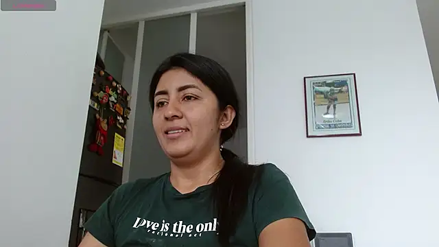 Snapshot of danna_peterson1 chatting on November 6, 2025, 3:46 pm danna peterson1 online show from November 6, 2025, 3:46 pm